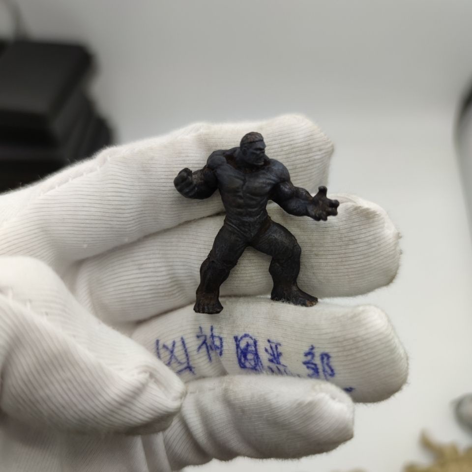 Mô Hình Nhân Vật Hulk Trong Avengers Marvel Bằng Đồng Nguyên Chất