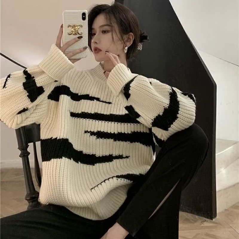 Áo sweater Dệt Kim Cổ Tròn Dáng Rộng Màu Sắc Tương Phản Thời Trang Mùa Đông Cho Nam