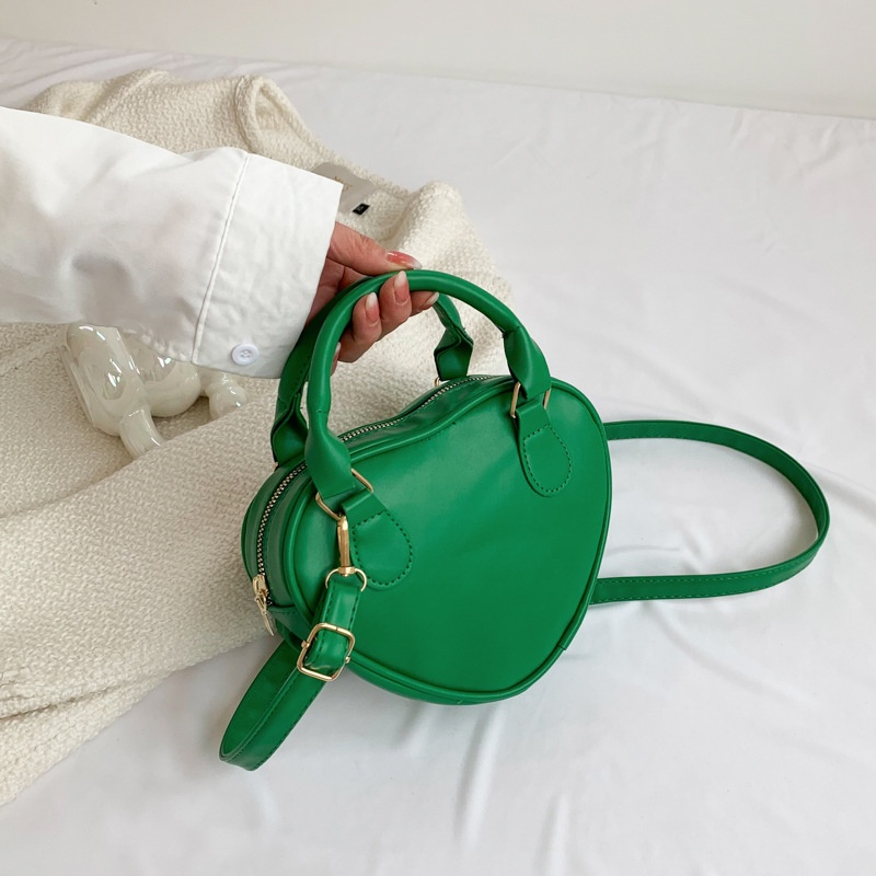 Túi Đeo Chéo Một Bên Họa Tiết Trái Tim Thời Trang Xuân Hè Dễ Phối Đồ Cho Nữ