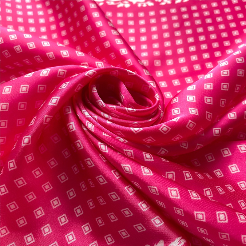 Khăn Choàng Cổ Nhỏ Hình Vuông Sọc Caro Bằng Lụa Màu Sắc Phù Hợp Cho Nhảy Hip Hop