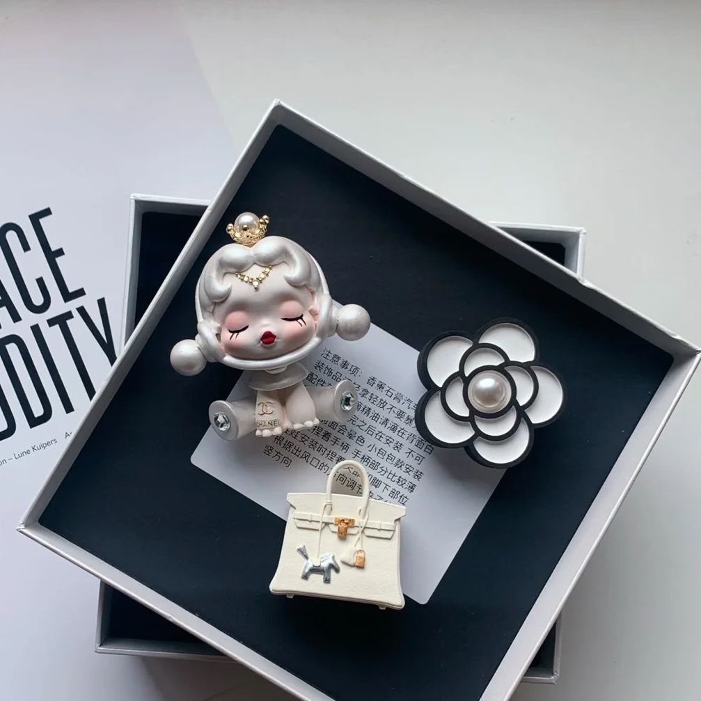 Phụ Kiện Khuếch Tán Nước Hoa Gắn Lỗ Thông Gió Xe Hơi Trang Trí Dễ Thương