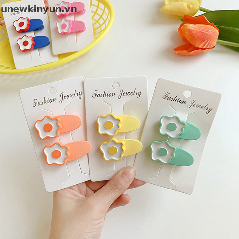 Set 2 Kẹp Tóc Hình Bông Hoa Màu Kẹo Ngọt Phong Cách Cổ Điển Cho Nữ