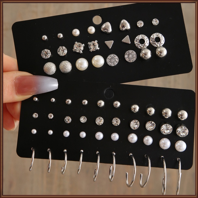 Đôi Khuyên Tai Đính Ngọc Trai Sang Trọng Cho Nữ