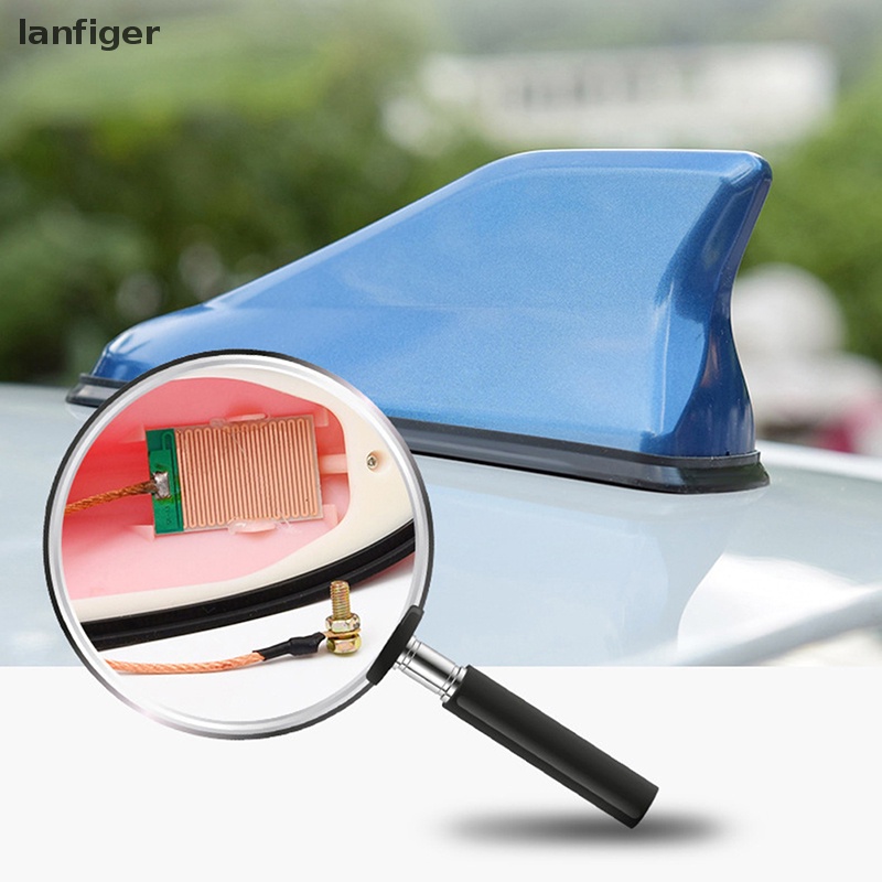 1 Ăng Ten Vây Cá Mập Gắn Nóc Xe Hơi