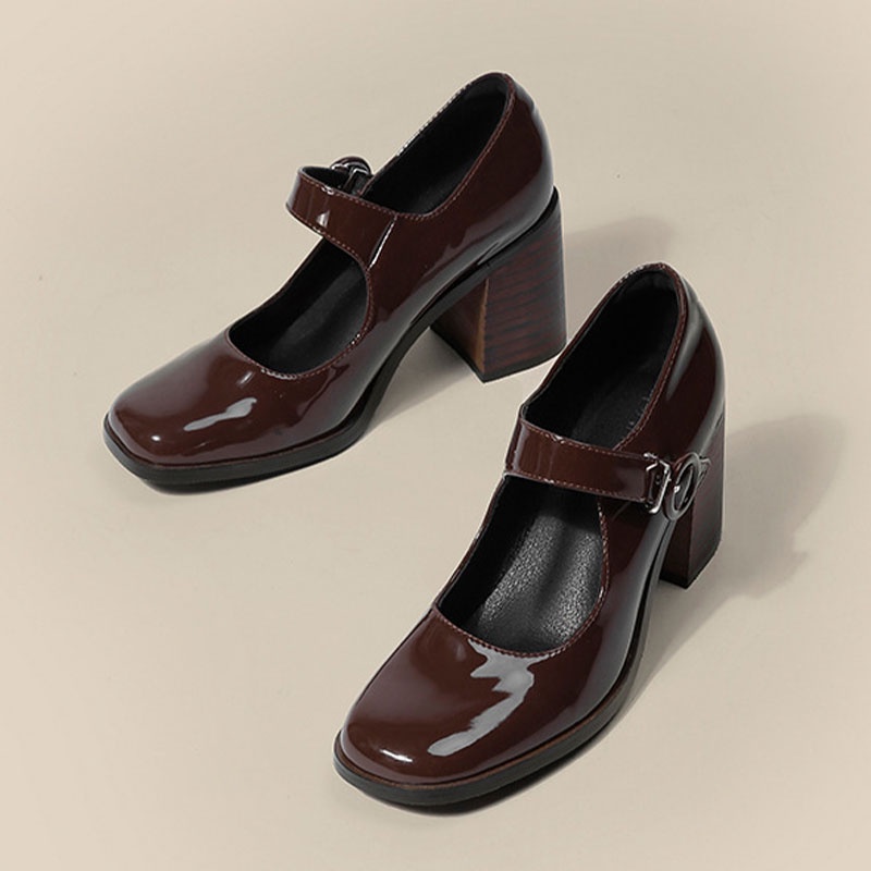 Giày Cao Gót Mũi Vuông Màu Đen Cài Nút Phong Cách Retro Anh Quốc Cho Nữ