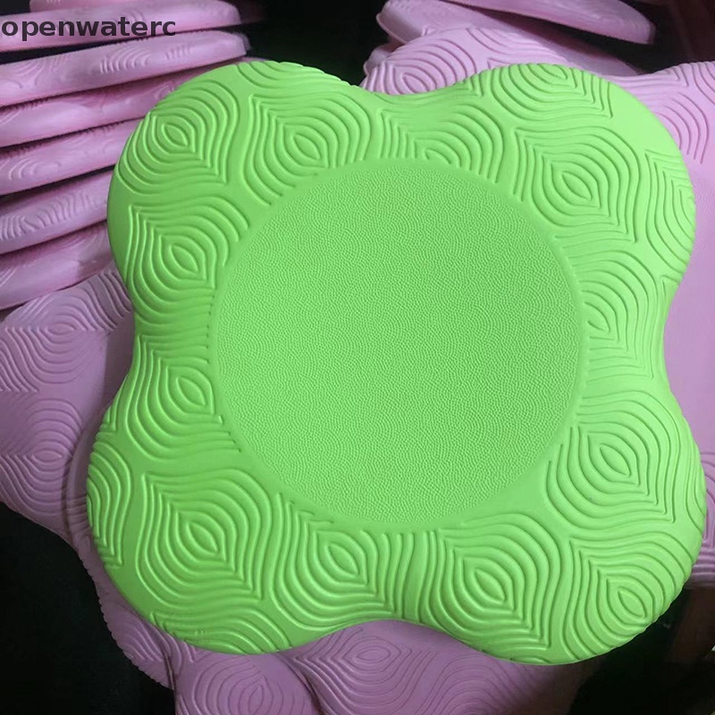 1 Tấm Thảm Tập Yoga Bảo Vệ Đầu Gối Chống Trượt Màu Trơn