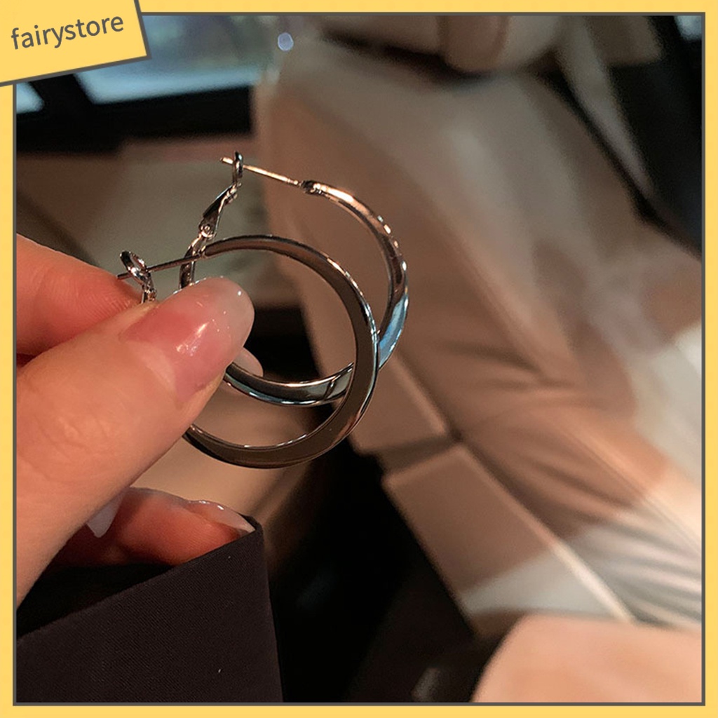 1 Đôi Bông Tai Hình Bướm / Ngọc Trai Giả Lấp Lánh Thời Trang