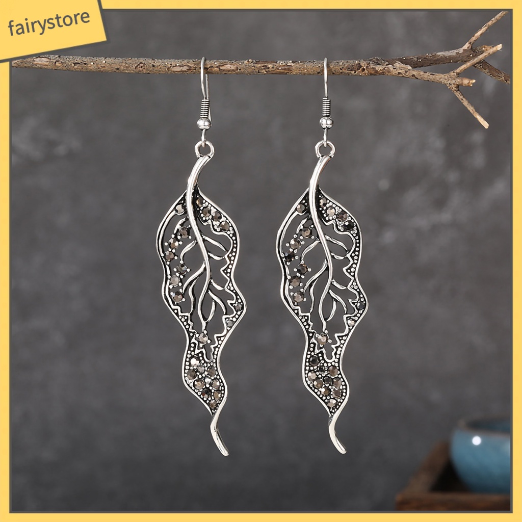 1 Đôi Bông Tai Hình Chiếc Lá Đính Đá Sáng Tạo Dành Cho Nữ