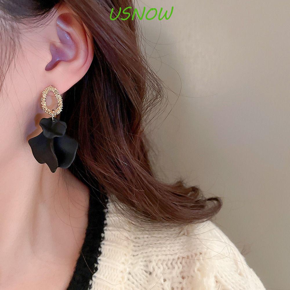 Khuyên Tai Acrylic Dáng Dài Hình Cánh Hoa Phong Cách Hàn Quốc Độc Đáo Cho Nữ