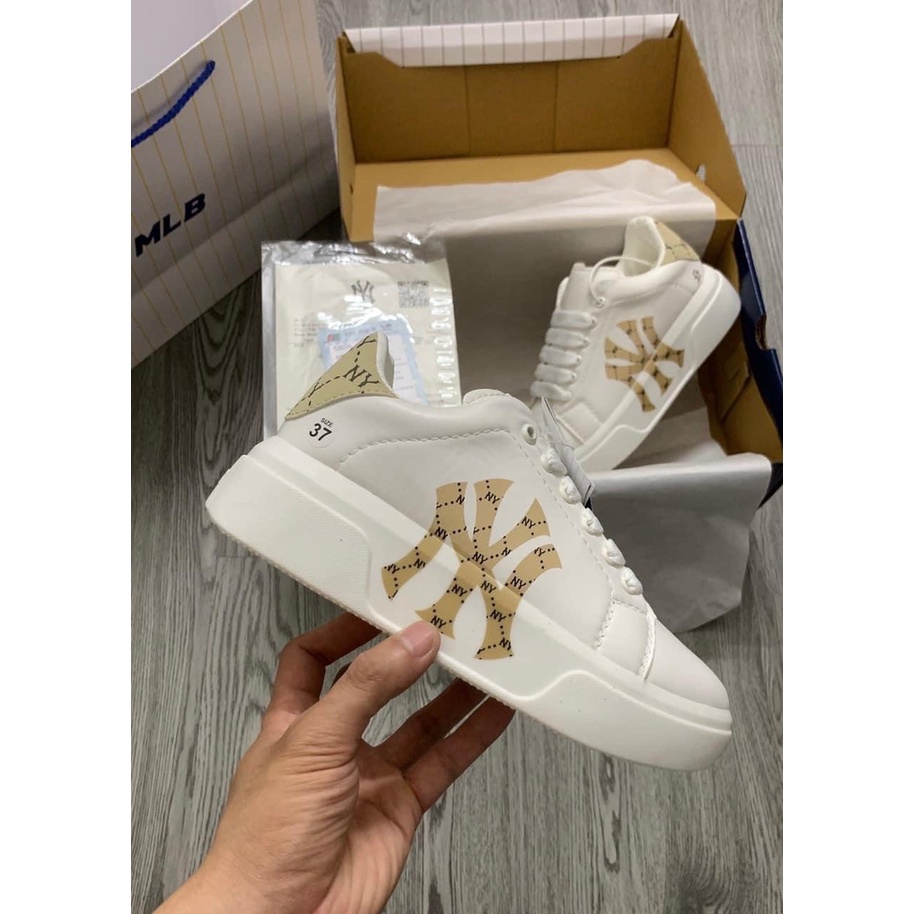 Giày MLB MC Queen   in chữ NY họa tiết mới nhất 2022 D280, Giày MLB MCQ NY bản cao cấp tôn dáng full box bill