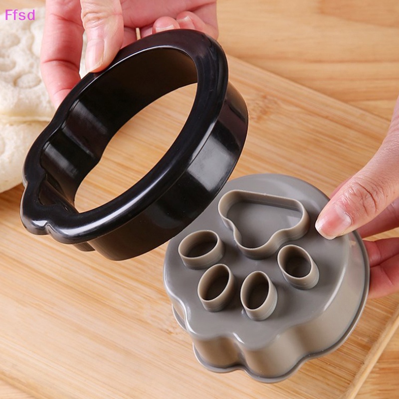 Khuôn Cắt Bánh Sandwich Mini Hình Bàn Chân Mèo Hoạt Hình