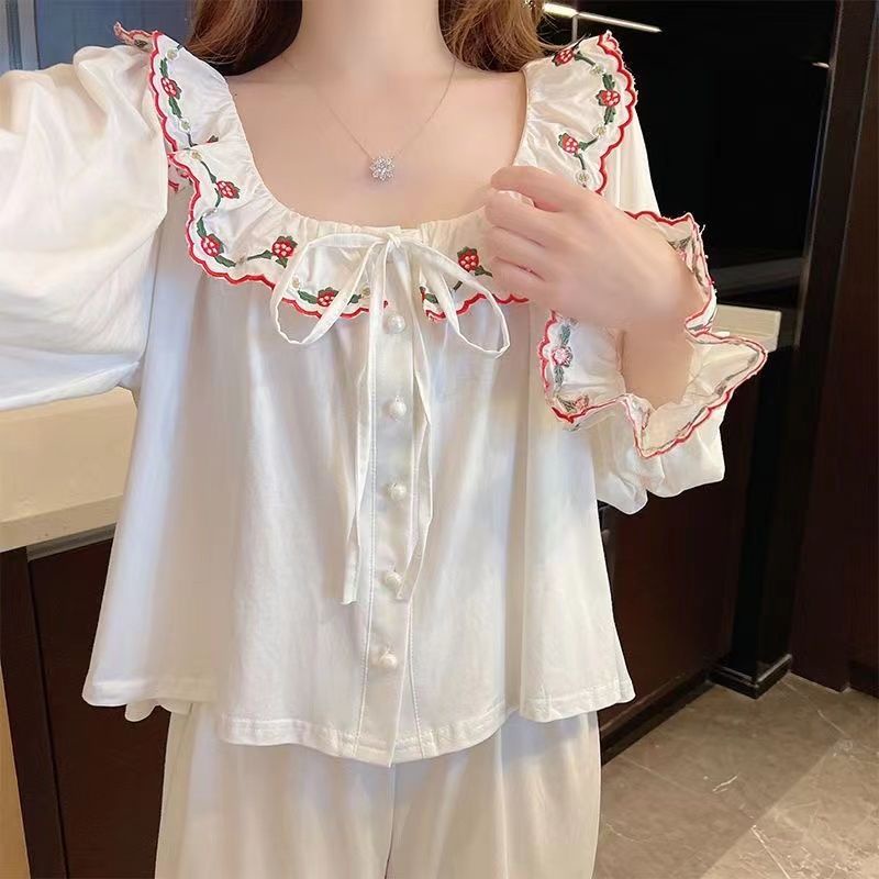 Bộ Đồ Ngủ Tay Dài In Họa Tiết Dâu Tây Dễ Thương Thời Trang Xuân Thu Cho Nữ