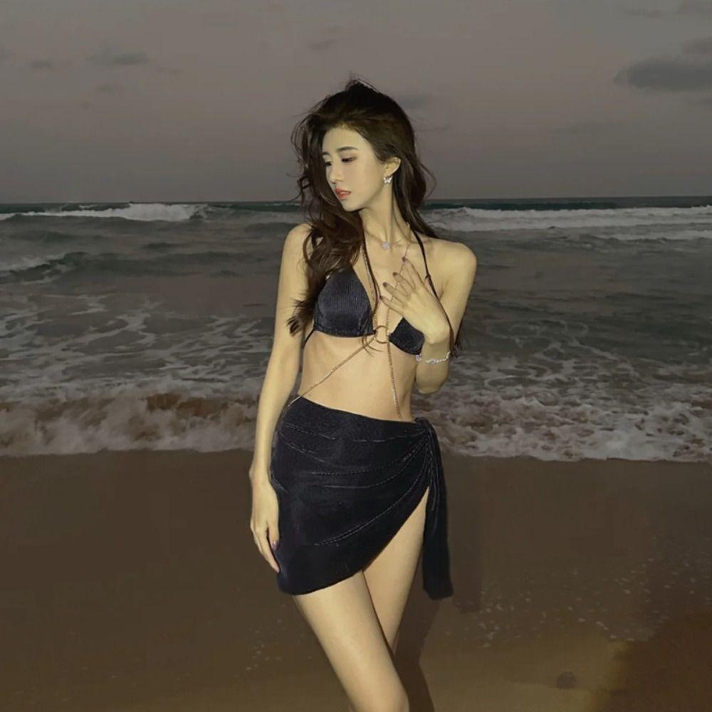 Bộ Đồ Bơi Bikini Màu Đen Phối Dây Xích Kim Loại Quyến Rũ Cho Nữ