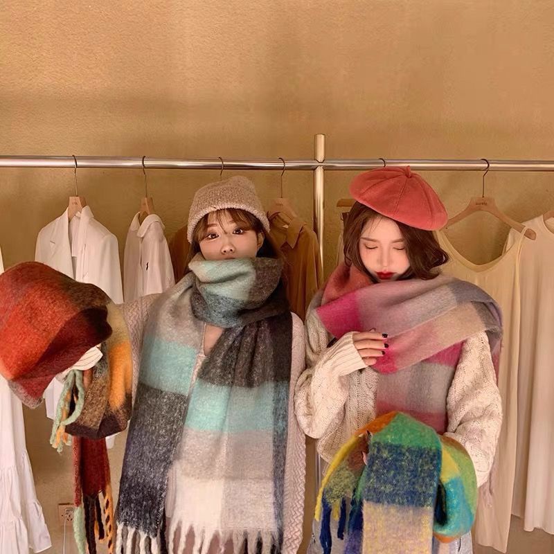 Khăn Choàng Cổ Dài Màu Cầu Vồng Ấm Áp Xinh Xắn Cho Nữ