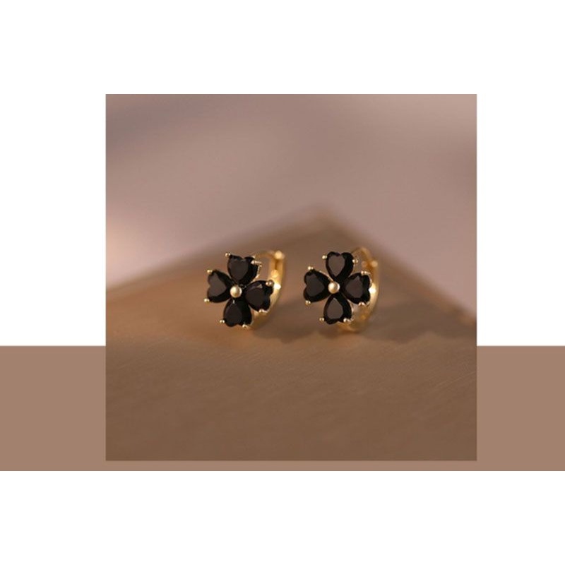 Bông Tai Bạc 925 Hình Cỏ Bốn Lá Màu Đen Nhẹ Nhàng Sang Trọng