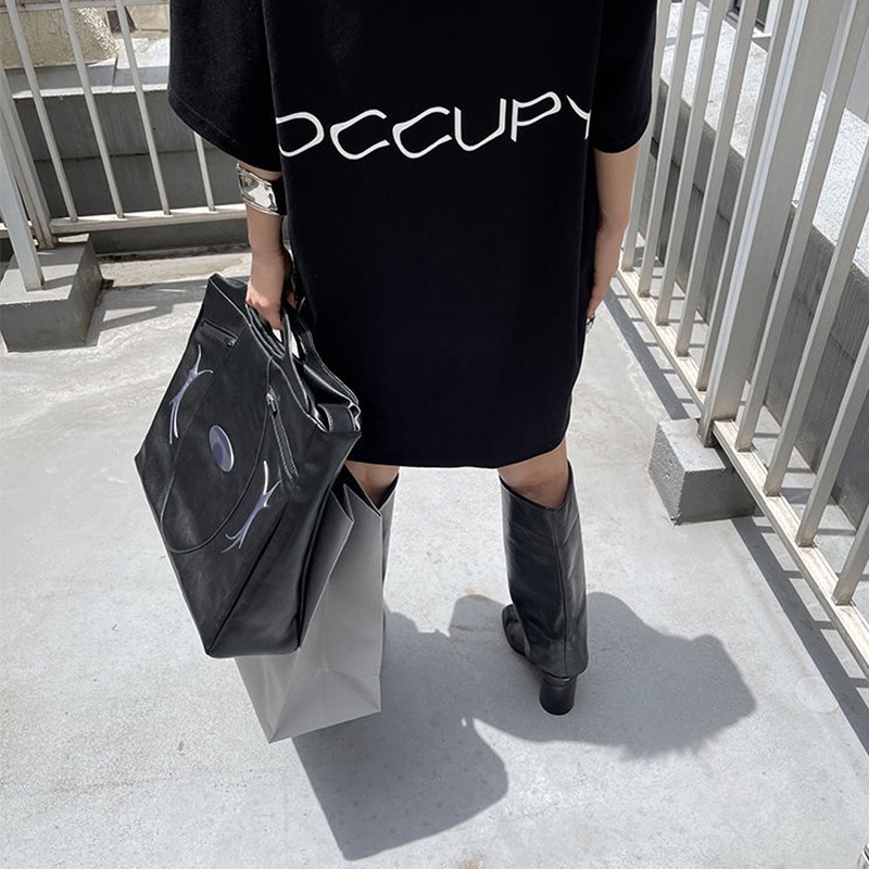 Túi Đeo Chéo Đa Năng Sức Chứa Lớn Màu Đen In Họa Tiết Kim Loại