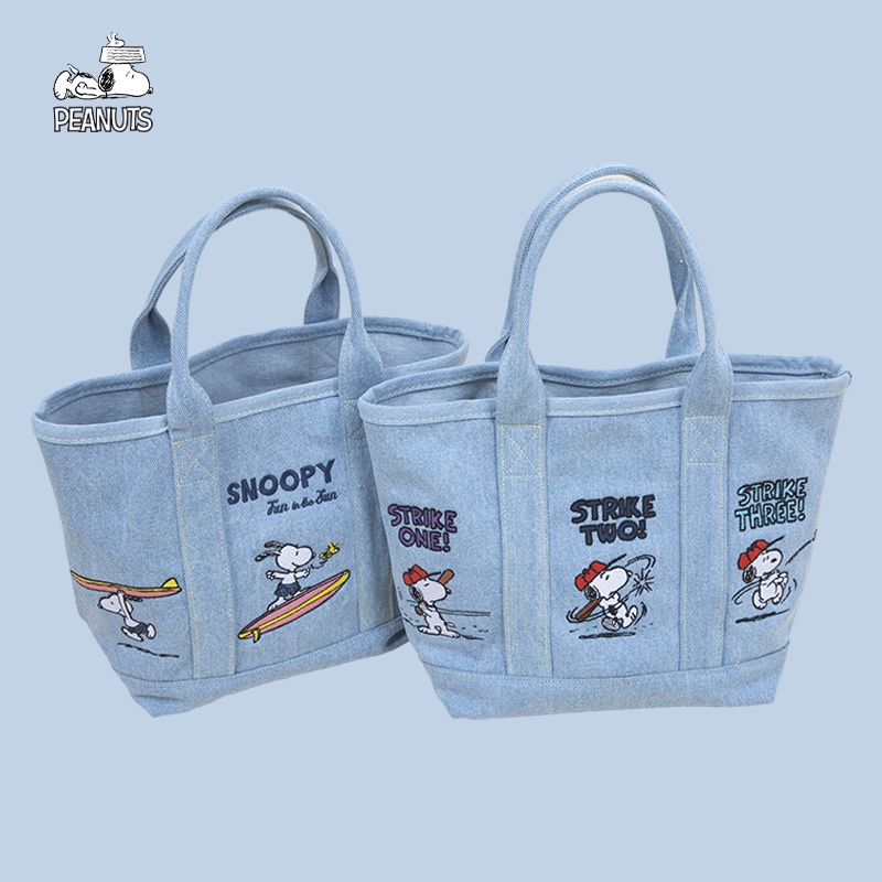 Túi Xách Vải Denim Màu Xanh Nhạt In Hình Snoopy Nhỏ Nhắn Xinh Xắn Thời Trang Dành Cho Nữ