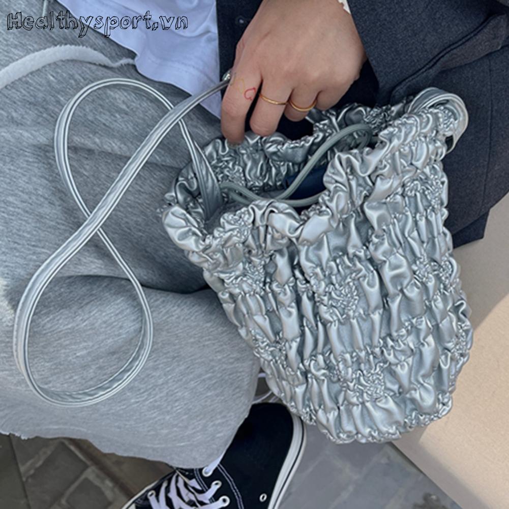 Túi Đeo Chéo Rút Dây Màu Bạc Thời Trang Cho Nữ