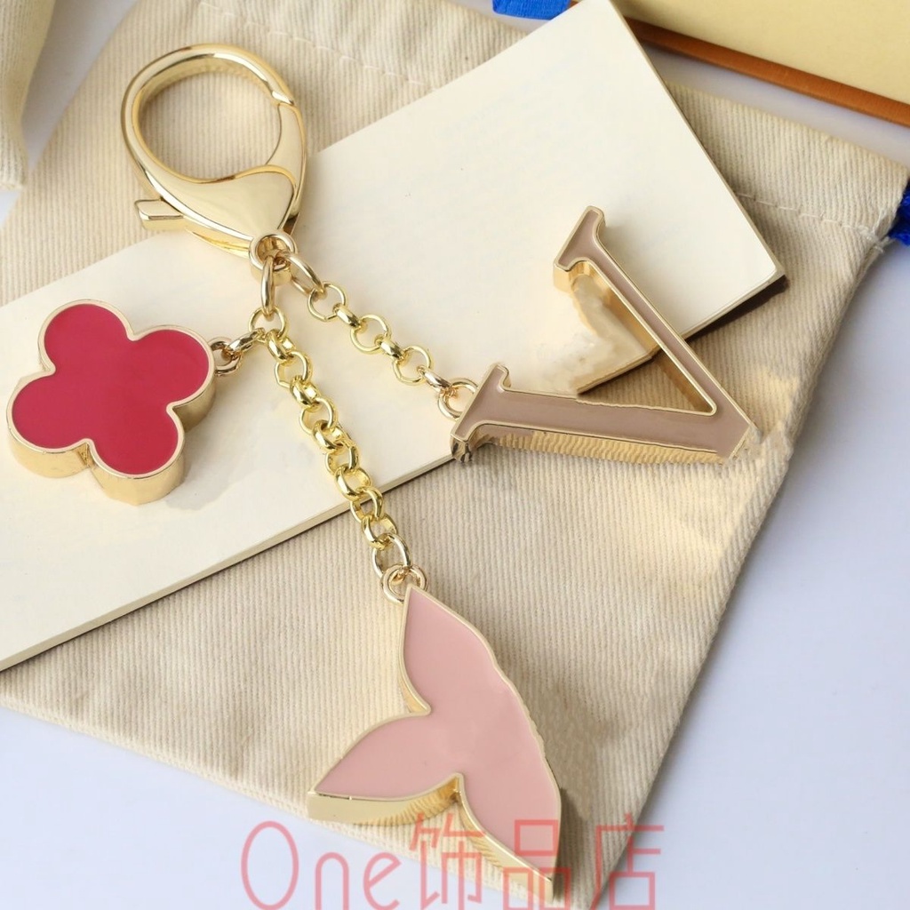 Móc Chìa Khóa Xe Hơi Hình Cỏ Bốn Lá Sáng Tạo