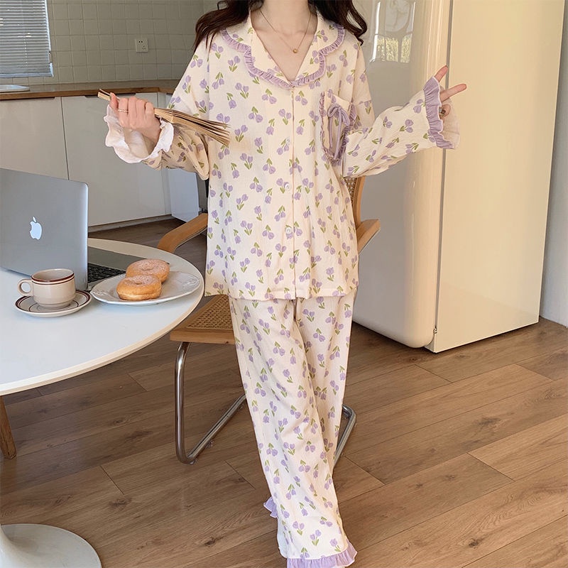 Bộ Đồ Ngủ Tay Dài Phối Bèo In Họa Tiết Hoa Nhỏ Xinh Xắn Thời Trang Xuân Hè Xinh Xắn Cho Nữ