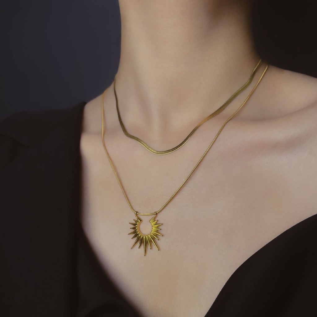 Dây Chuyền Hai Lớp Bằng Thép Titan Mặt Trời Thời Trang