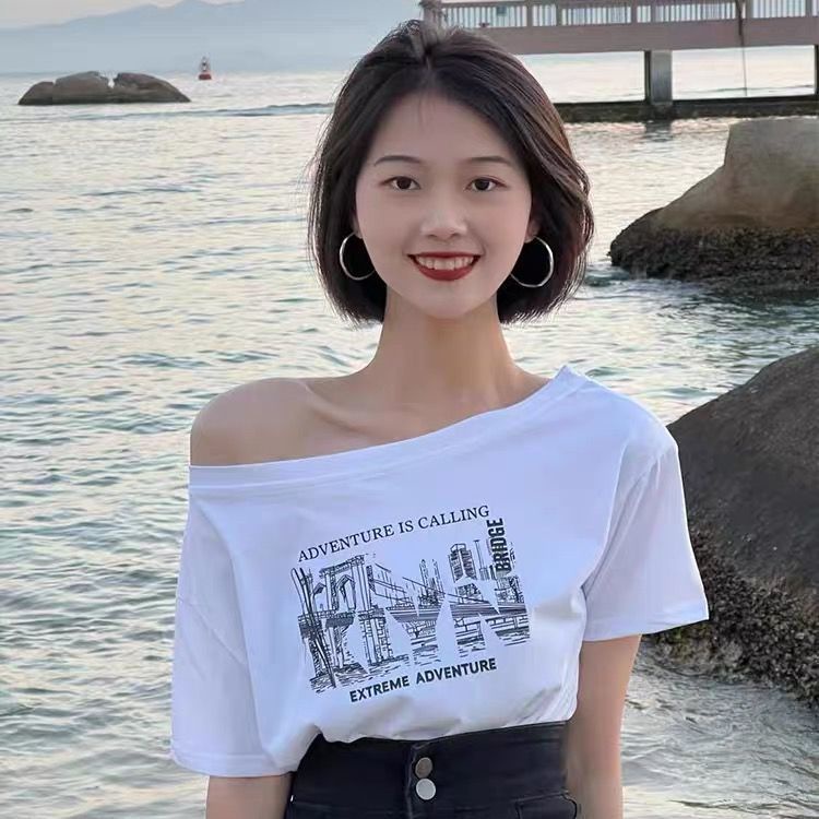 Áo Thun Nữ Trễ Vai Tay Ngắn Dáng Rộng In Hình Thời Trang Mới