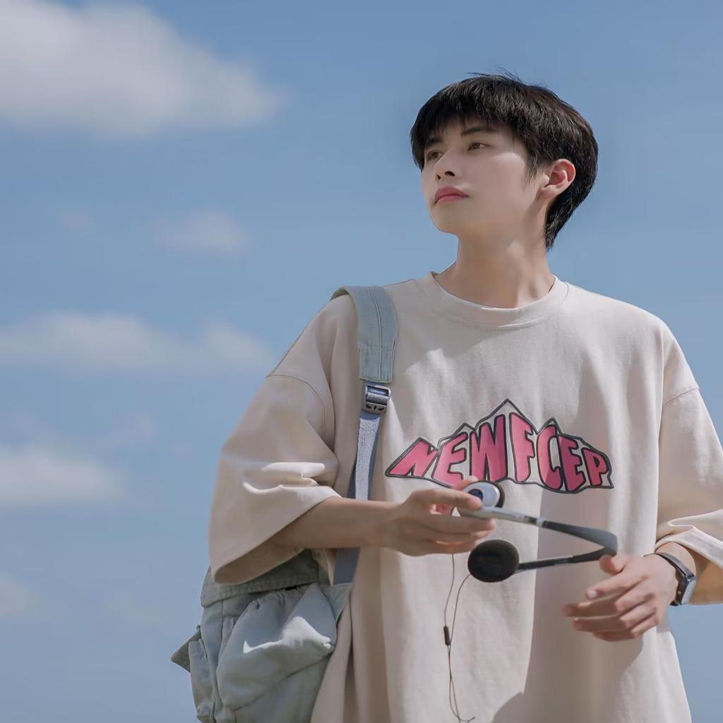 Áo Thun T-Shirt Tay Ngắn Cổ Tròn In Chữ Sáng Tạo Dành Cho Nam Nữ
