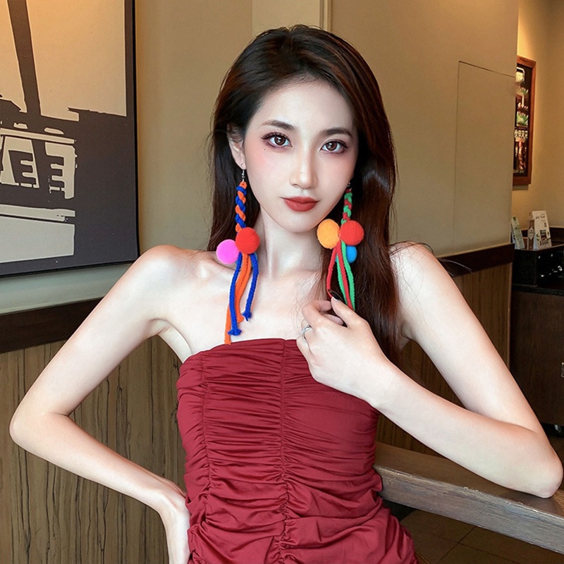 Khuyên Tai Dáng Dài Phối Cục Bông Mềm Thời Trang Dễ Thương Cho Nữ