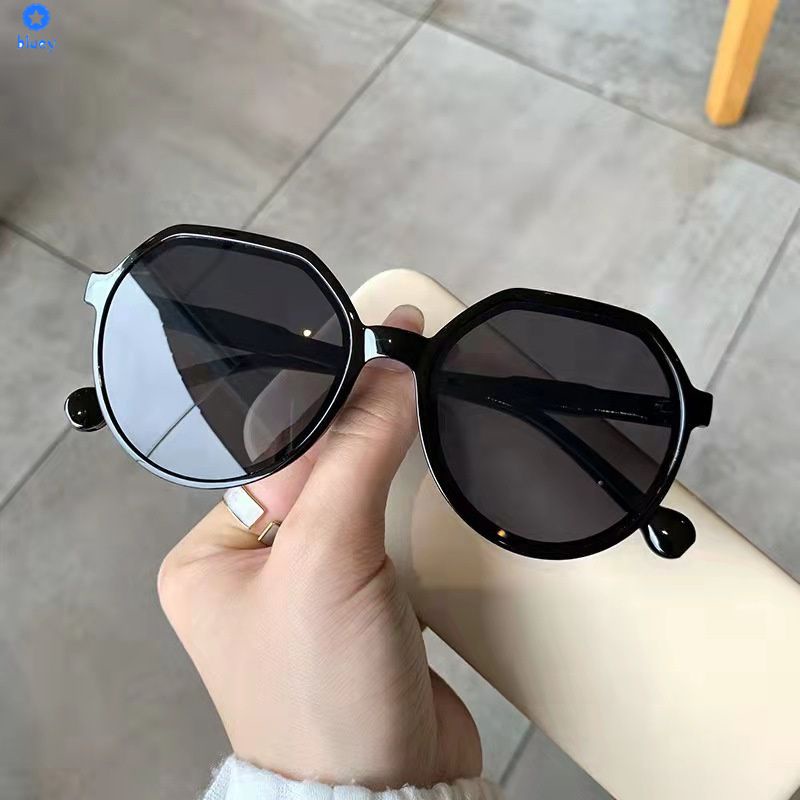 Kính Râm Phong Cách Instagram Mới Kính Râm Gầy Mặt Lớn Trà Sữa Gọng Nhỏ Phong Cách Retro Chụp Ảnh Đường Phố Cho Nữ Kính Râm Thời Thượng Cho Nữ 【Bluey】