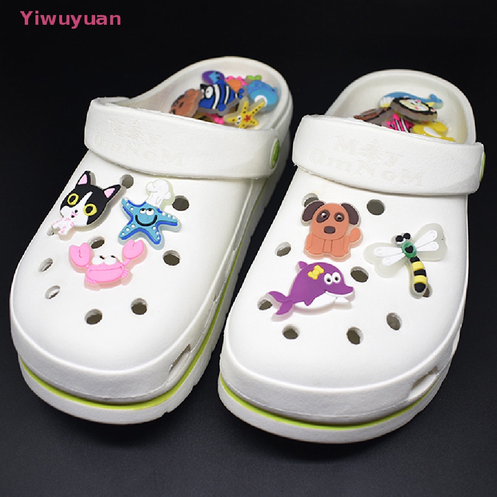 1 Phụ Kiện Trang Trí Giày Hình Cá Dạ Quang Bằng PVC Mới