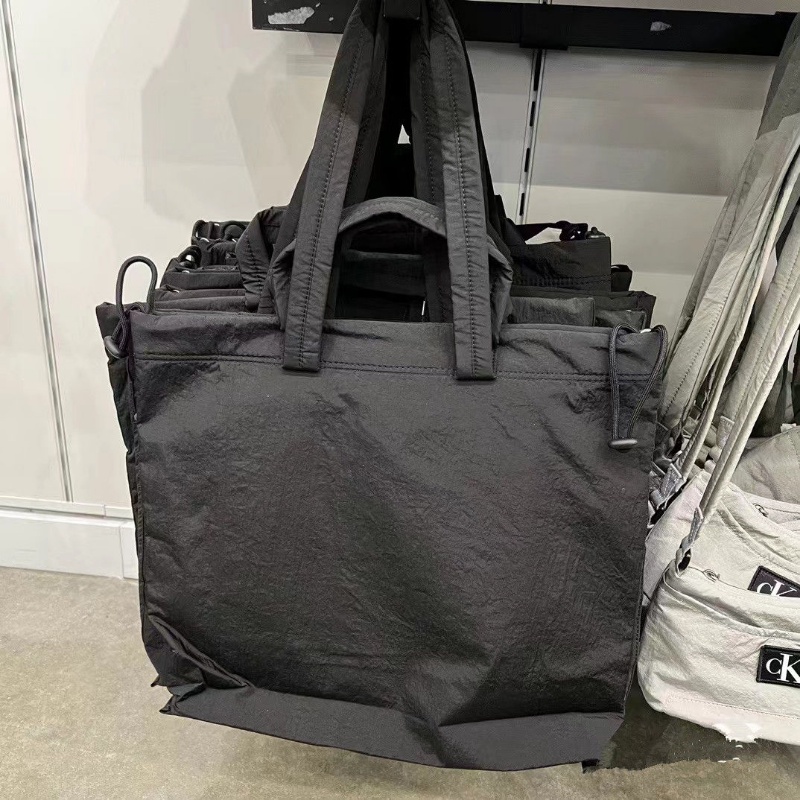 Túi Tote Đeo Vai Bằng Vải Dù Trọng Lượng Nhẹ Phong Cách Mới 2023