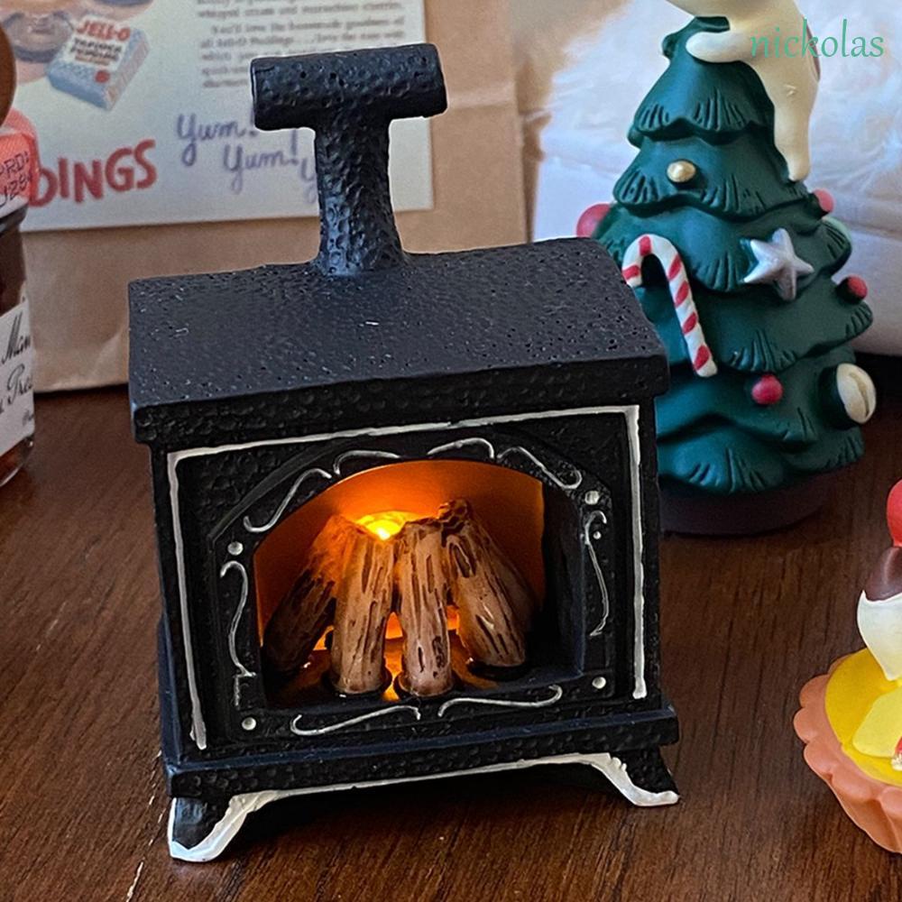 Mô Hình Lò Sưởi Trang Trí Phong Cảnh Giáng Sinh Có Đèn LED Độc Đáo DIY