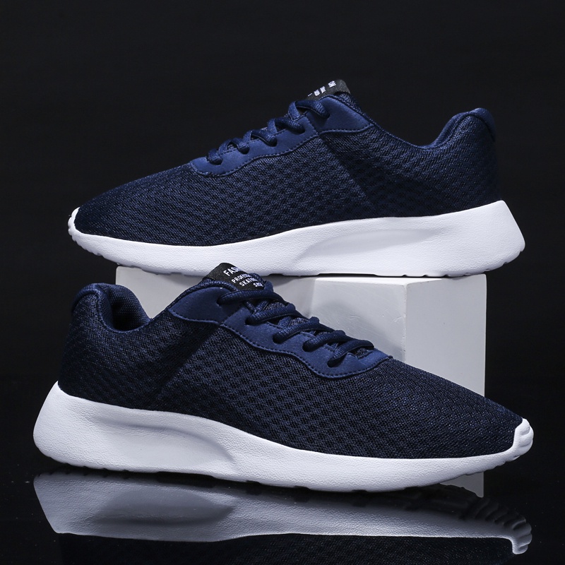 Hàng Có Sẵn Giày Chạy Bộ Thể Thao Rỗng Siêu Nhẹ Thoáng Khí Chống Trượt Phiên Bản Ba Phong Cách London Thời Trang Thường Ngày Dành Cho Nam Và Nữ