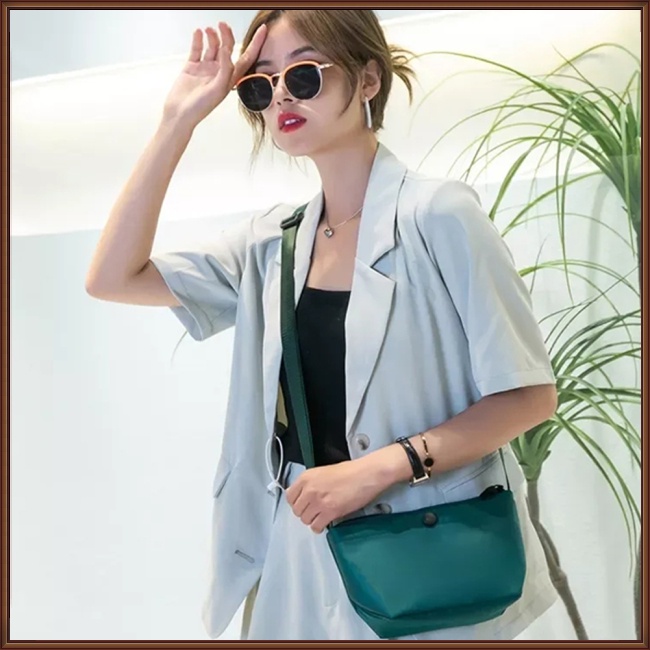 Túi Đeo Chéo Bằng Vải Nylon Gọn Nhẹ Chống Nước Có Khóa Kéo Thời Trang Cho Nữ