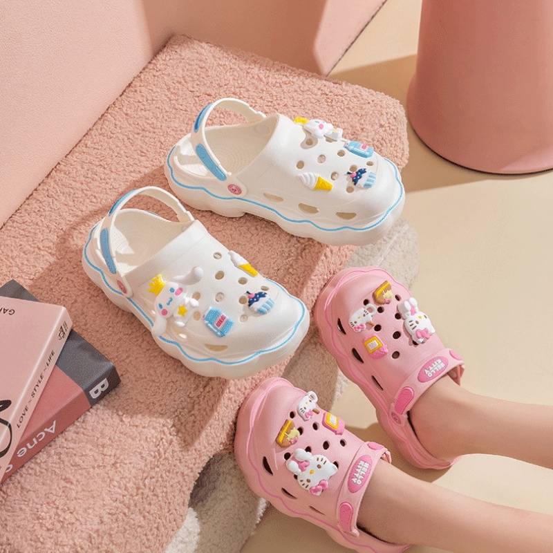 Giày Đi Biển Ngoài Trời Hình Hello Kitty Ngọc Bích Gui Dog Kuromi Cho Người Lớn