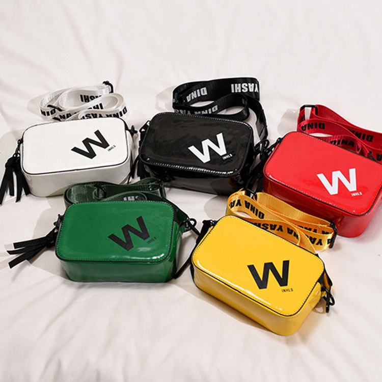 Túi Đeo Chéo Vai Bằng Da Bóng Thời Trang Hàn Quốc Sành Điệu Cho Nữ