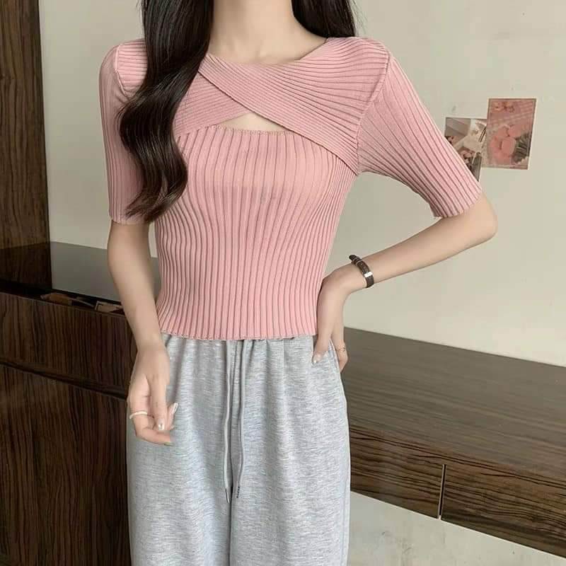 Áo montoghi chéo hở ngực cá tính