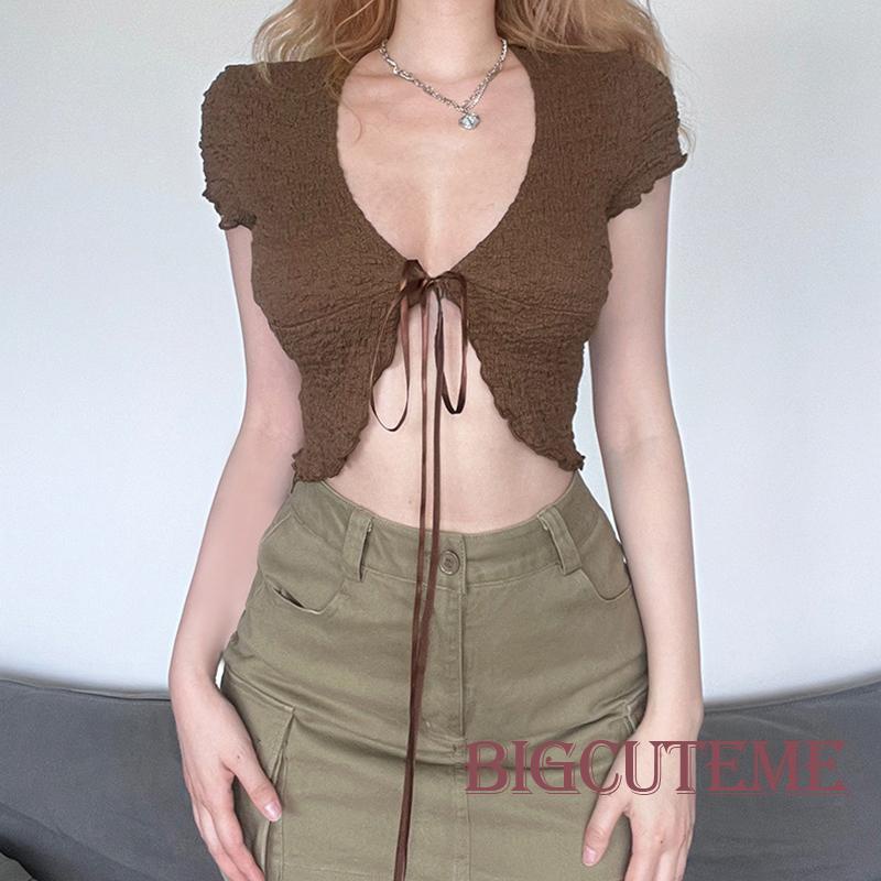 [] Áo Thun Crop Top Tay Ngắn Cổ Chữ V Buộc Dây Phía Trước Màu Nâu Cho Nữ