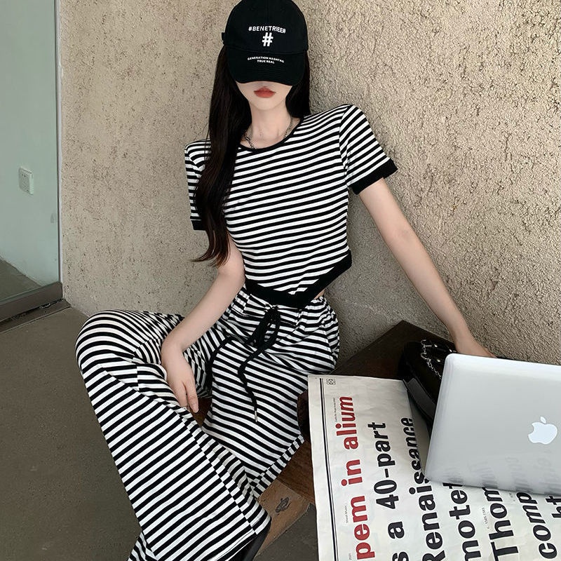 New striped wide-leg pants suit for girls western style short coat casual pants two-piece set fried street black and white stripes Short Sleeve T vertical pants
