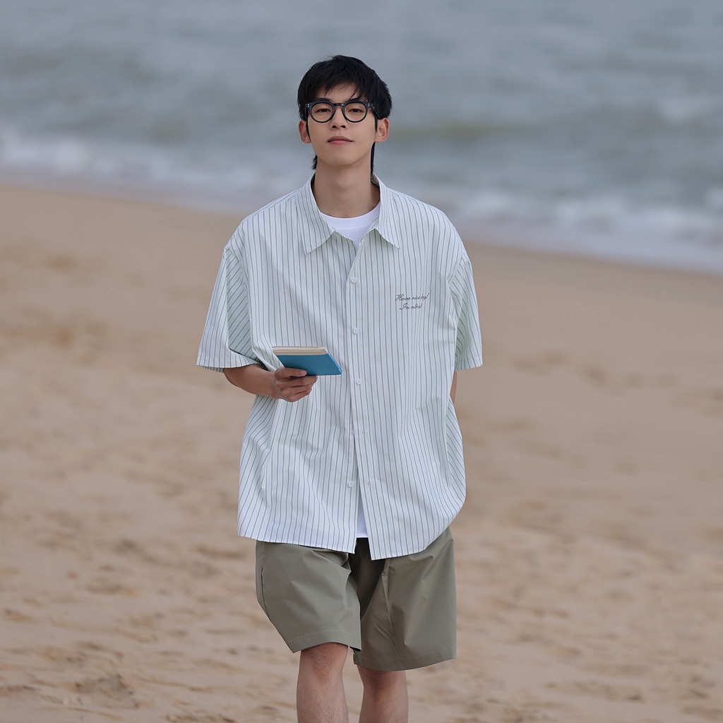 Áo Sơ Mi Nam Ngắn Tay Họa Tiết Sọc Ngang Phong Cách Mới