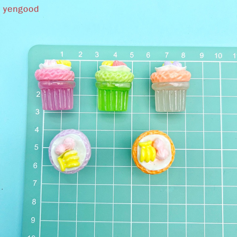 Bộ 2 Đồ trang trí Đồ Chơi Mô Phỏng Cốc Bánh Kem Trái Chuối Phát Sáng Độc Đáo