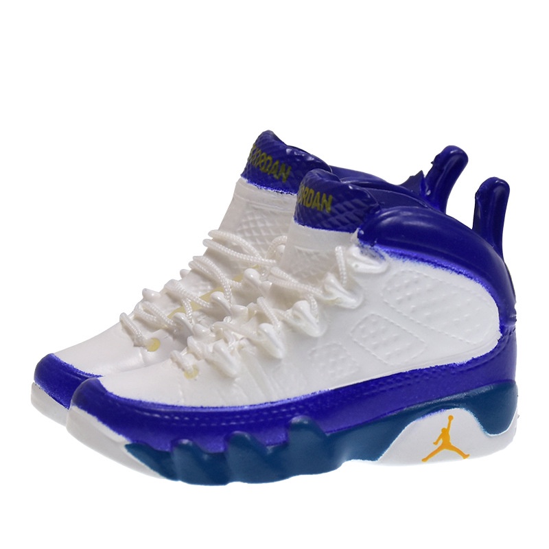 Mô Hình Giày Sneaker AJ9 3D Mini Có Móc Khóa Độc Đáo Để Bàn Trang Trí