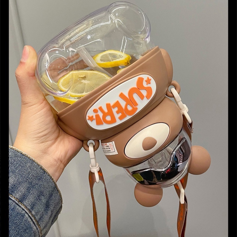 Bình Nước Hình Gấu Đeo Lưng Dung Tích Lớn 1200ml