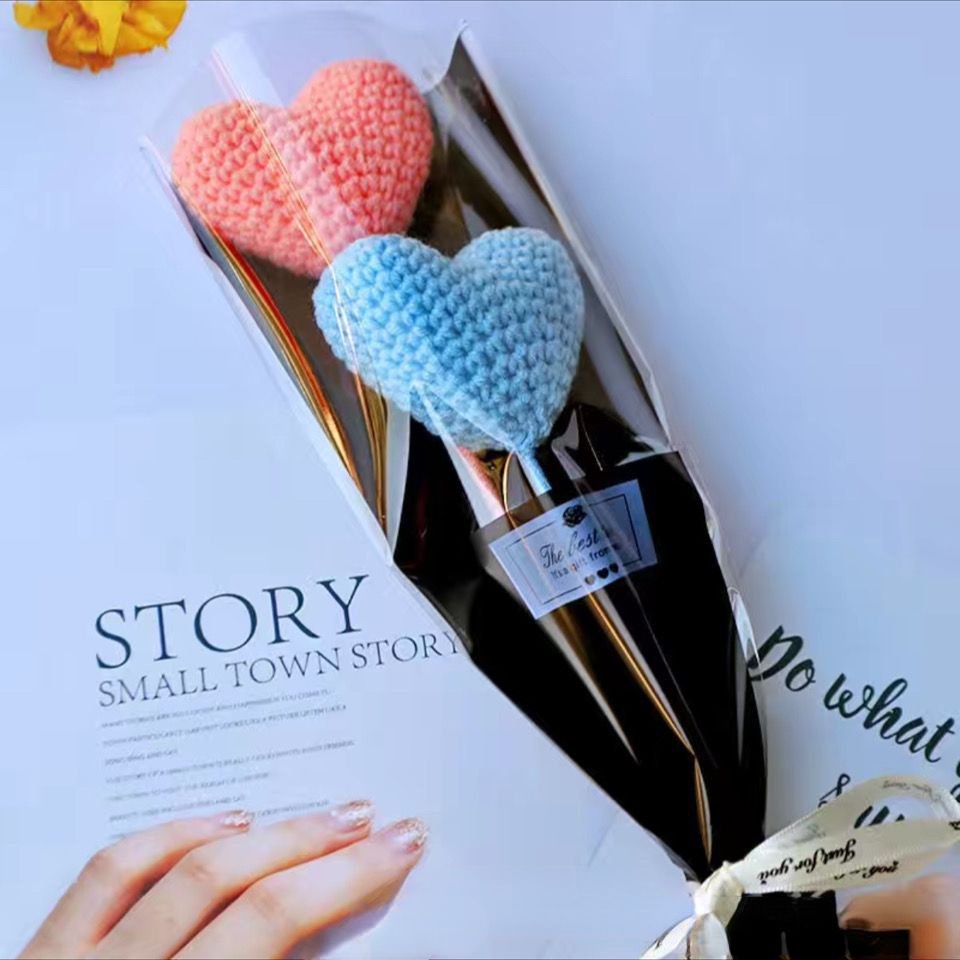 Bó Hoa Nhân Tạo Đan Tay Hình Trái Tim Làm Quà Tặng Lễ Tốt Nghiệp