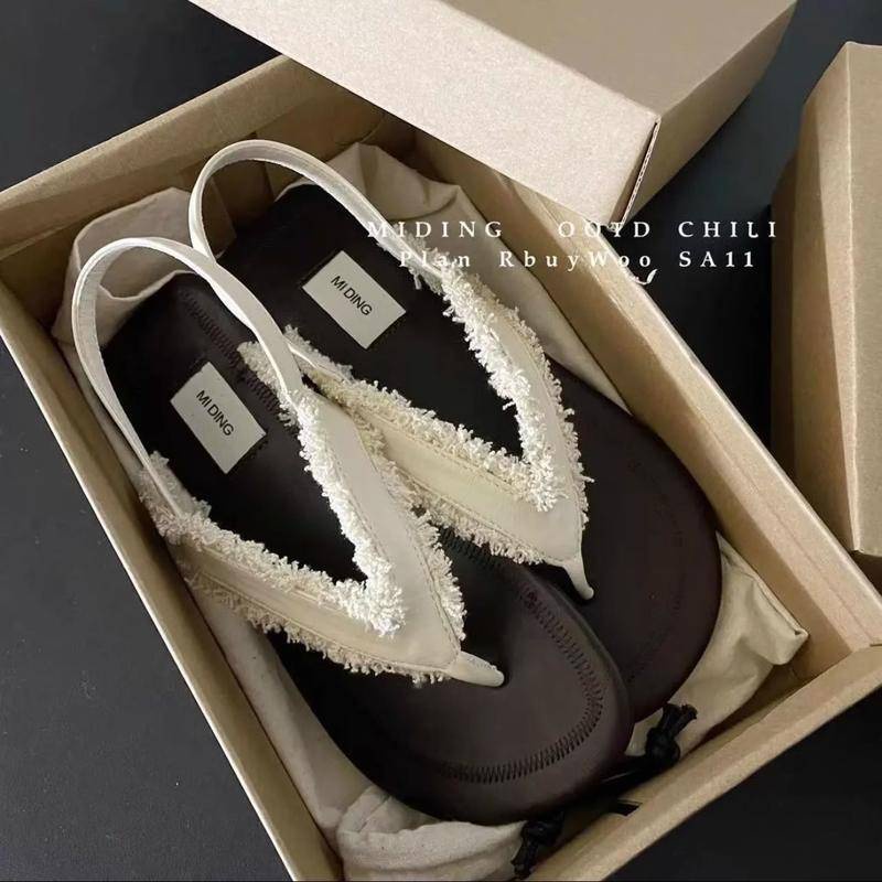 【JsS】Micho MIDING Super Showy Feet, Small Design, Minimalist, Versatile Tassel Flatsole Pinch Toe Sandals