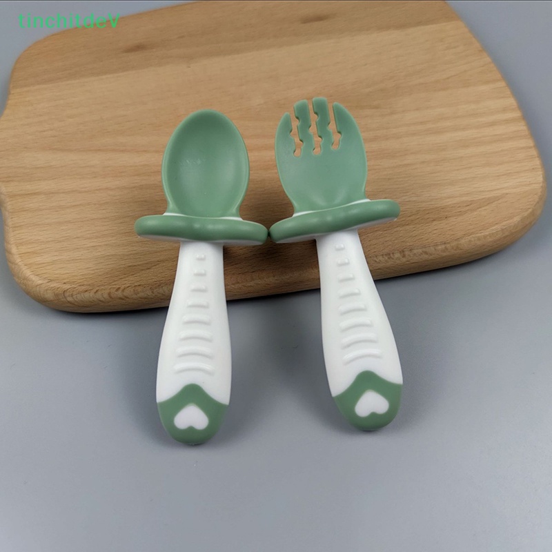 Muỗng Nĩa Silicone Tay Cầm Ngắn Tập Ăn Cho Bé