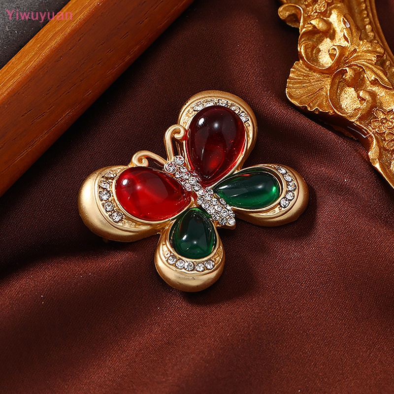 < Yiwuyuan > Ghim Cài Áo Hình Bươm Bướm Đính Đá Xanh Lá Đỏ Phong Cách Vintage Thời Trang Dành Cho Nữ Làm Quà Tặng Văn Phòng