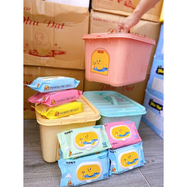 Thùng 10 gói  khăn ướt vịt vàng Phú đạt kháng khuẩn an toàn cho bé