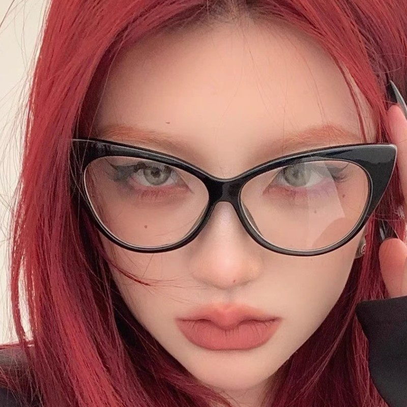 Kính Mát Mắt Mèo Tam Giác Màu Đen Chống Tia UV Phong Cách Âu Mỹ