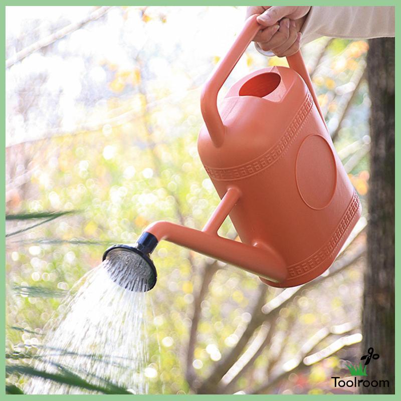 Bình Tưới Nước Cầm Tay Gọn Nhẹ Với Vòi Dài Tiện Dụng Cho Sân Vườn